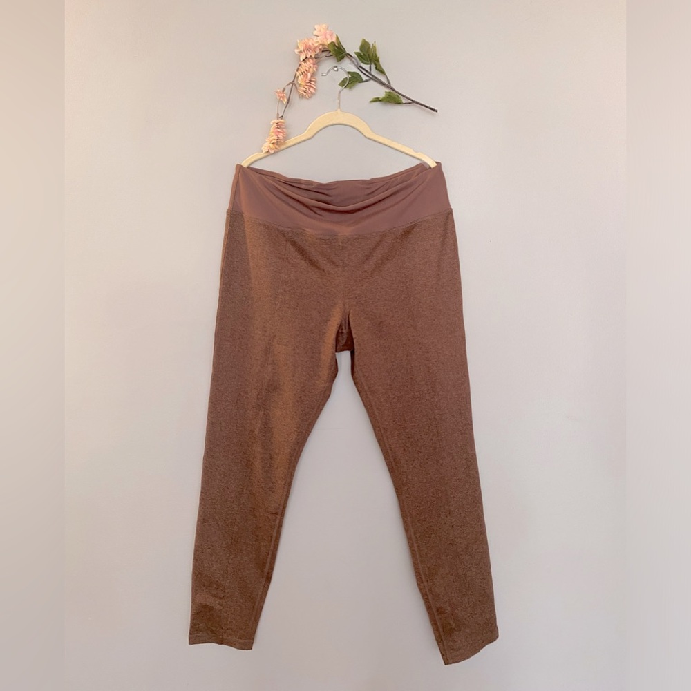 Activewear | leggings | brown yoga pants | Joe Fresh